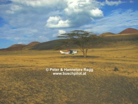 Peters Cessna an der Insel bei dr Lake Turkana